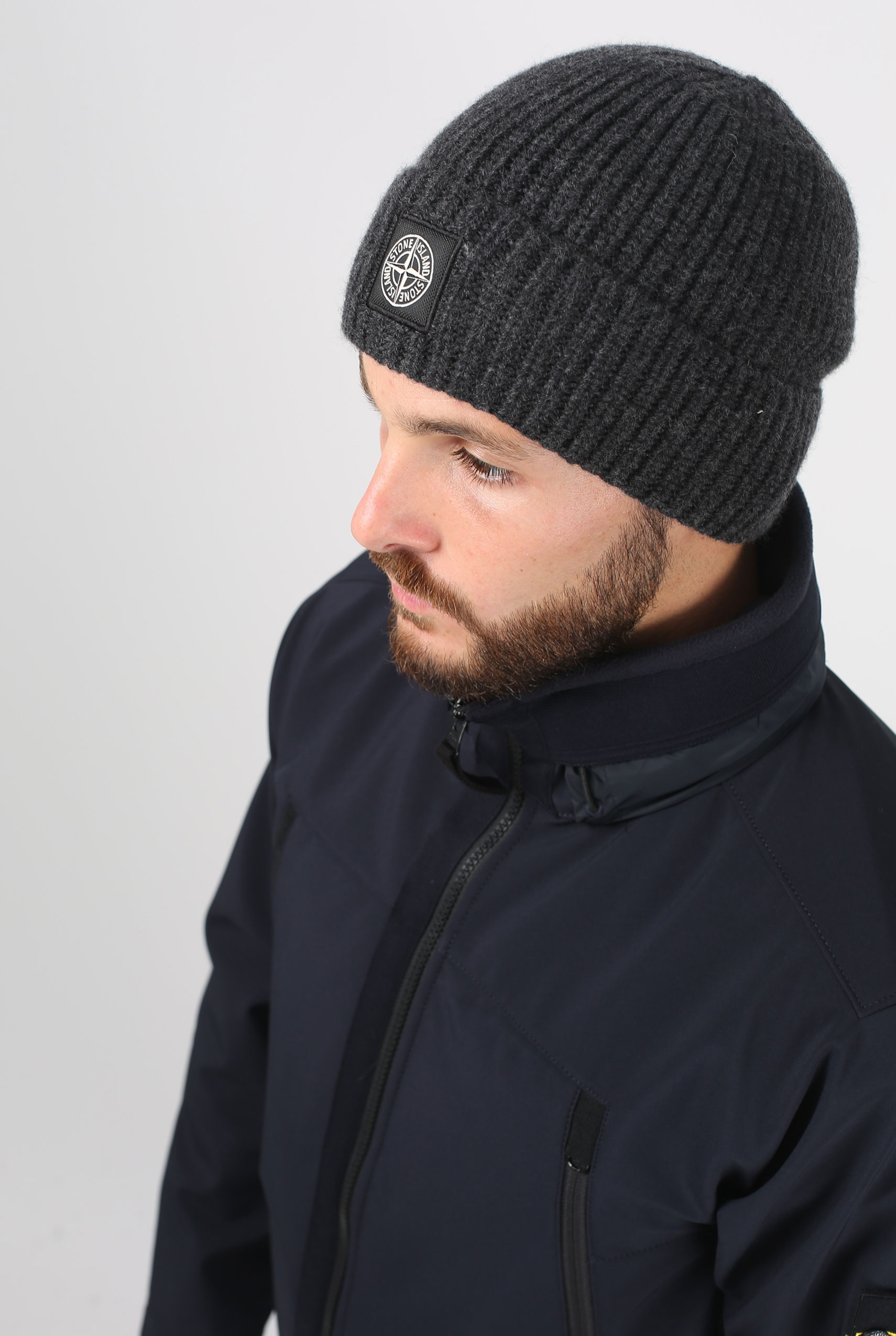 BONNET STONE ISLAND ANTHRACITE 6915N10B5-V0065