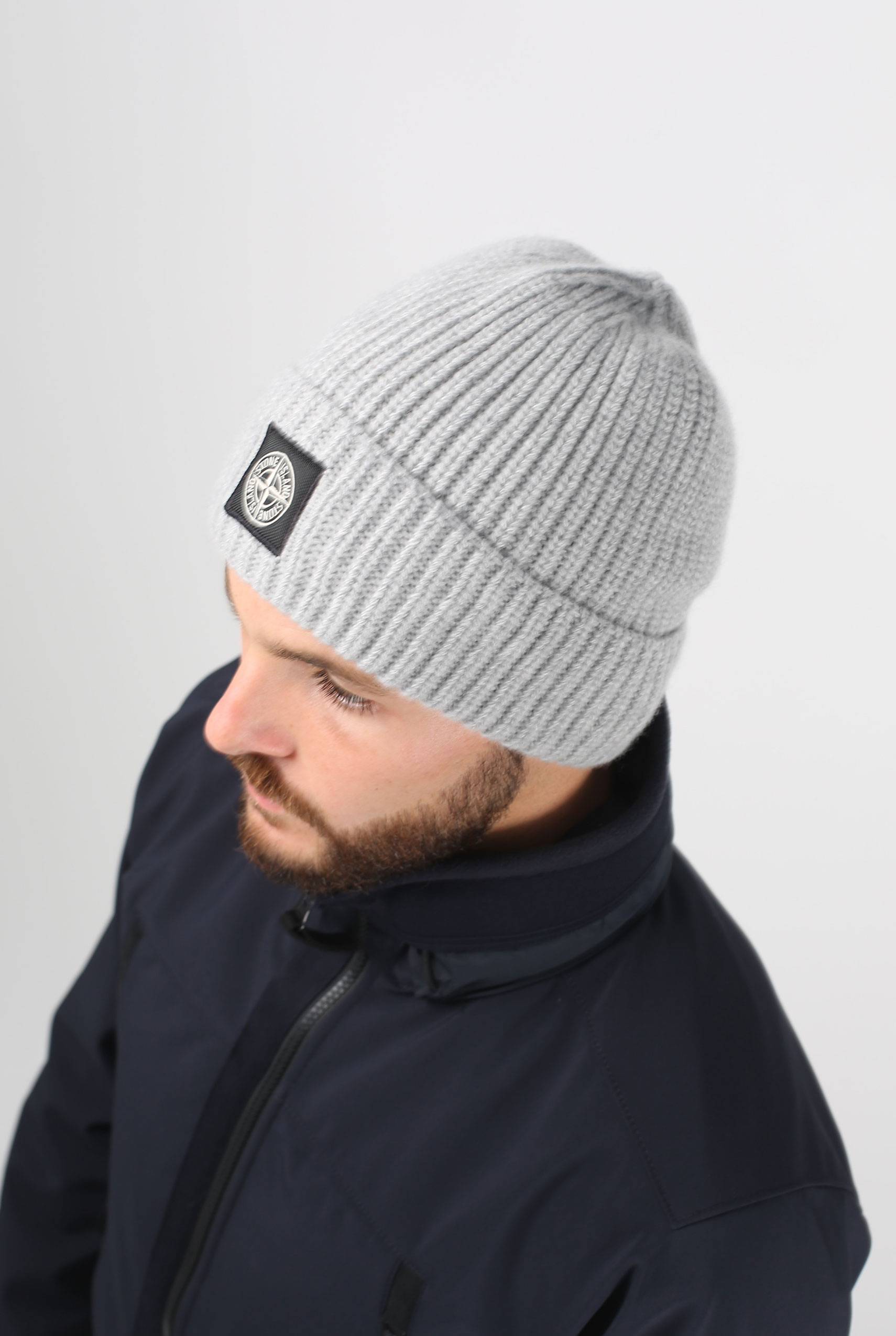 BONNET STONE ISLAND GRIS 6915N10B5-V0060