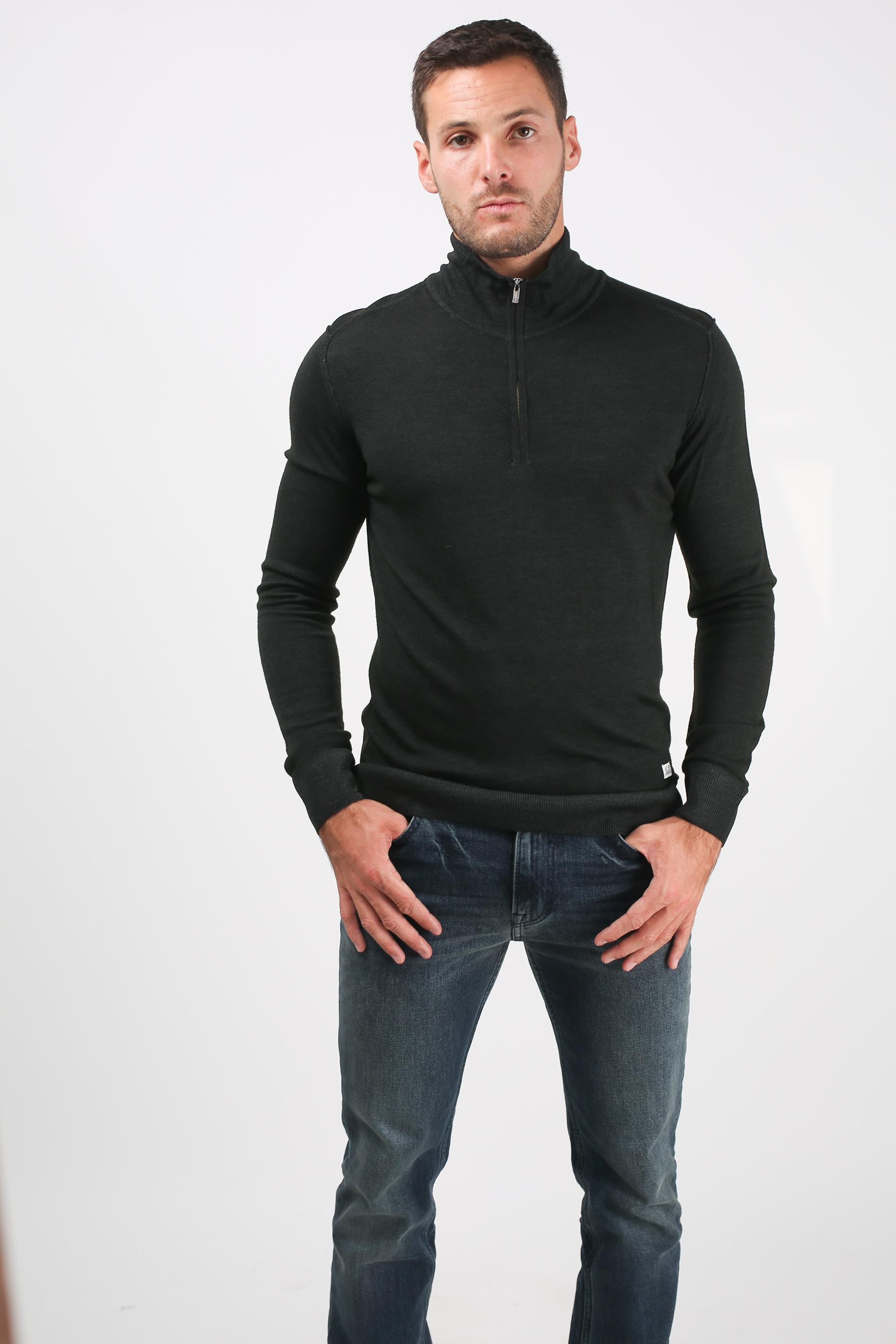 PULL C.P. COMPANY NOIR N055A 3247F-392