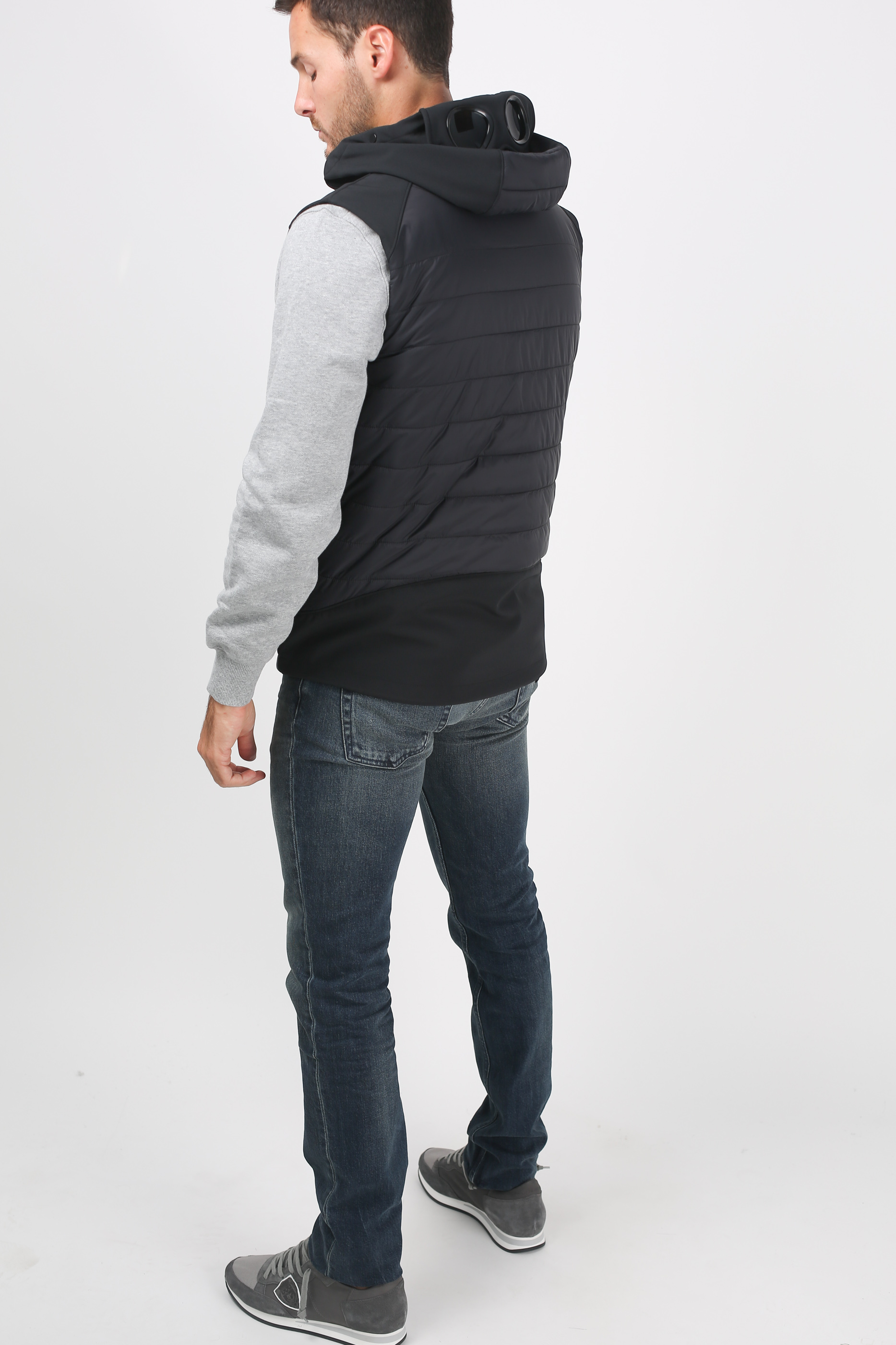 DOUDOUNE SANS MANCHE C.P. COMPANY NOIR W010A 5242M-392