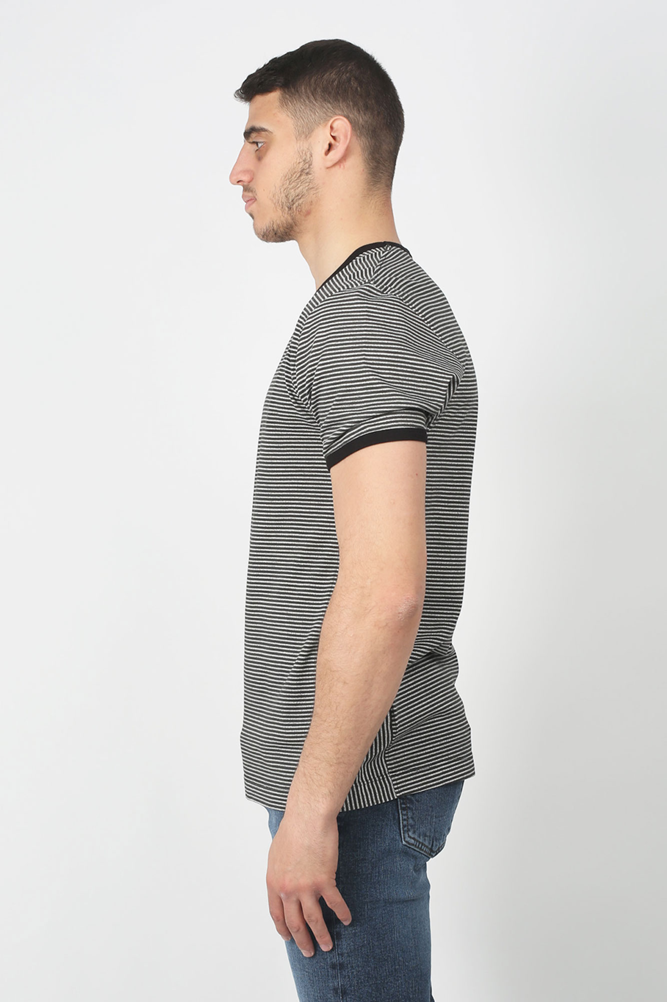 T-SHIRT C.P. COMPANY RAY&Eacute; NOIR ET BLANC S227A5436P-999