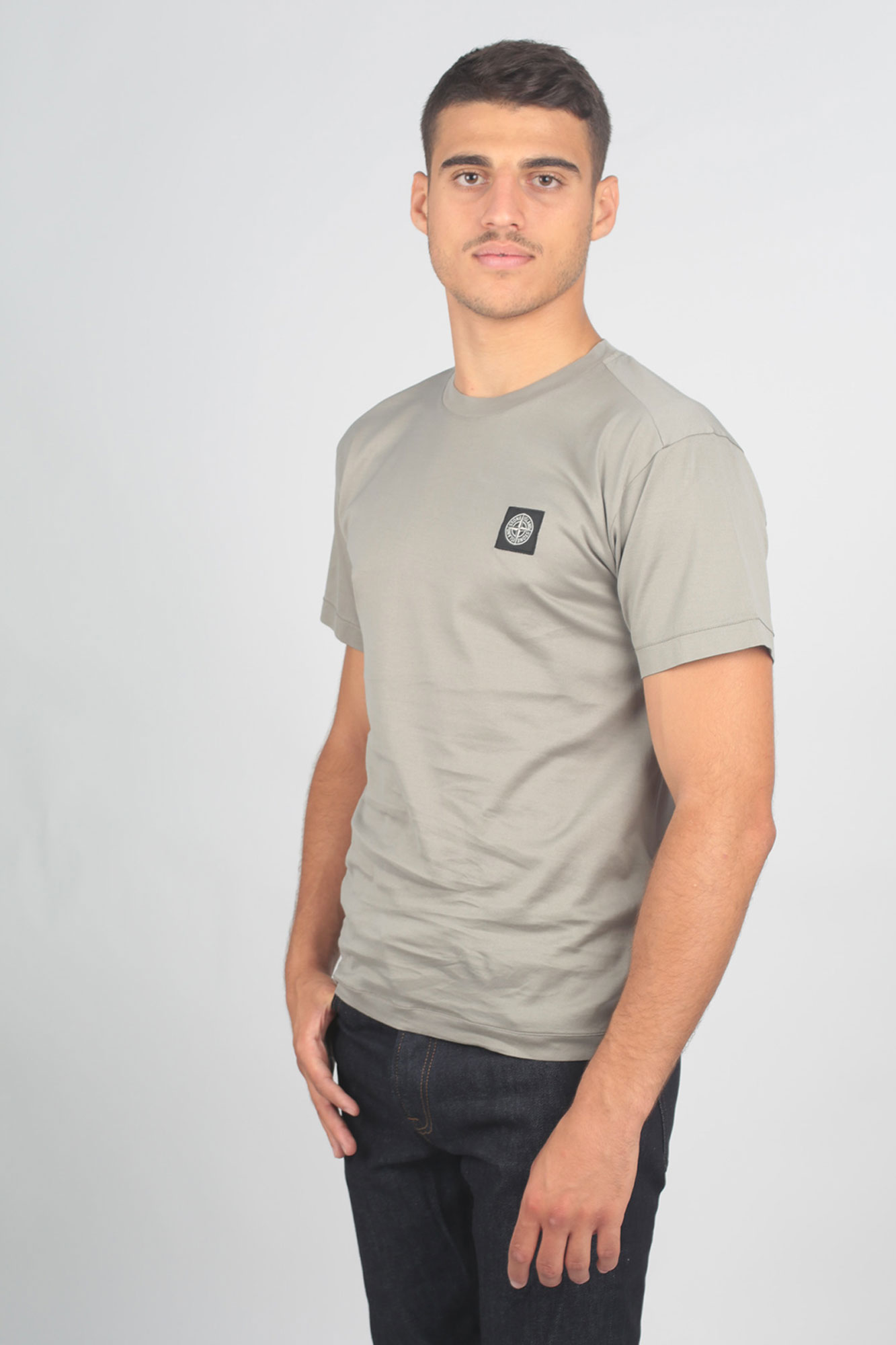 T-SHIRT STONE ISLAND VERT OLIVE 711524113-V0068