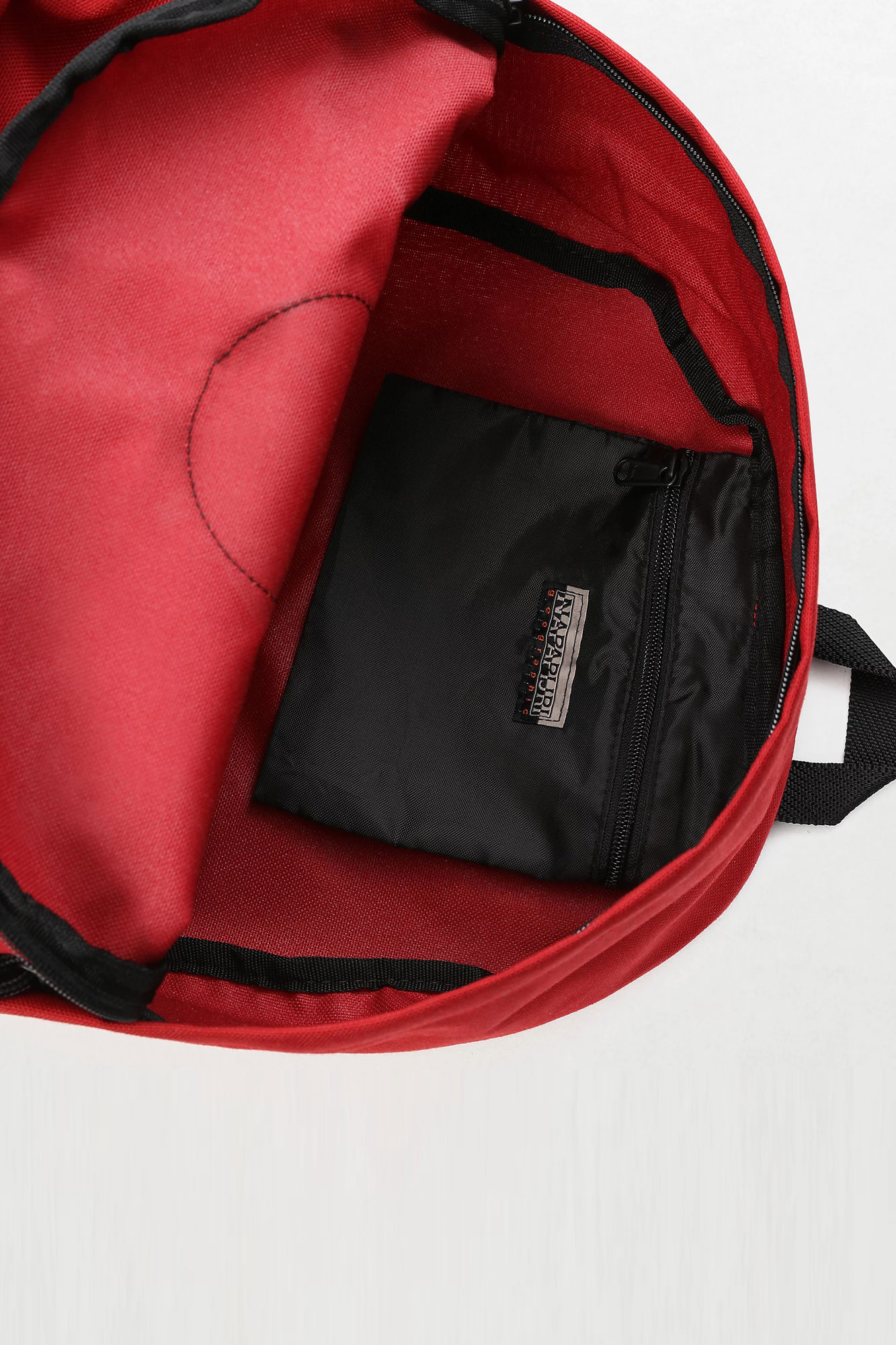 SAC &Agrave; DOS NAPAPIJRI ROUGE VOYAGE-RED