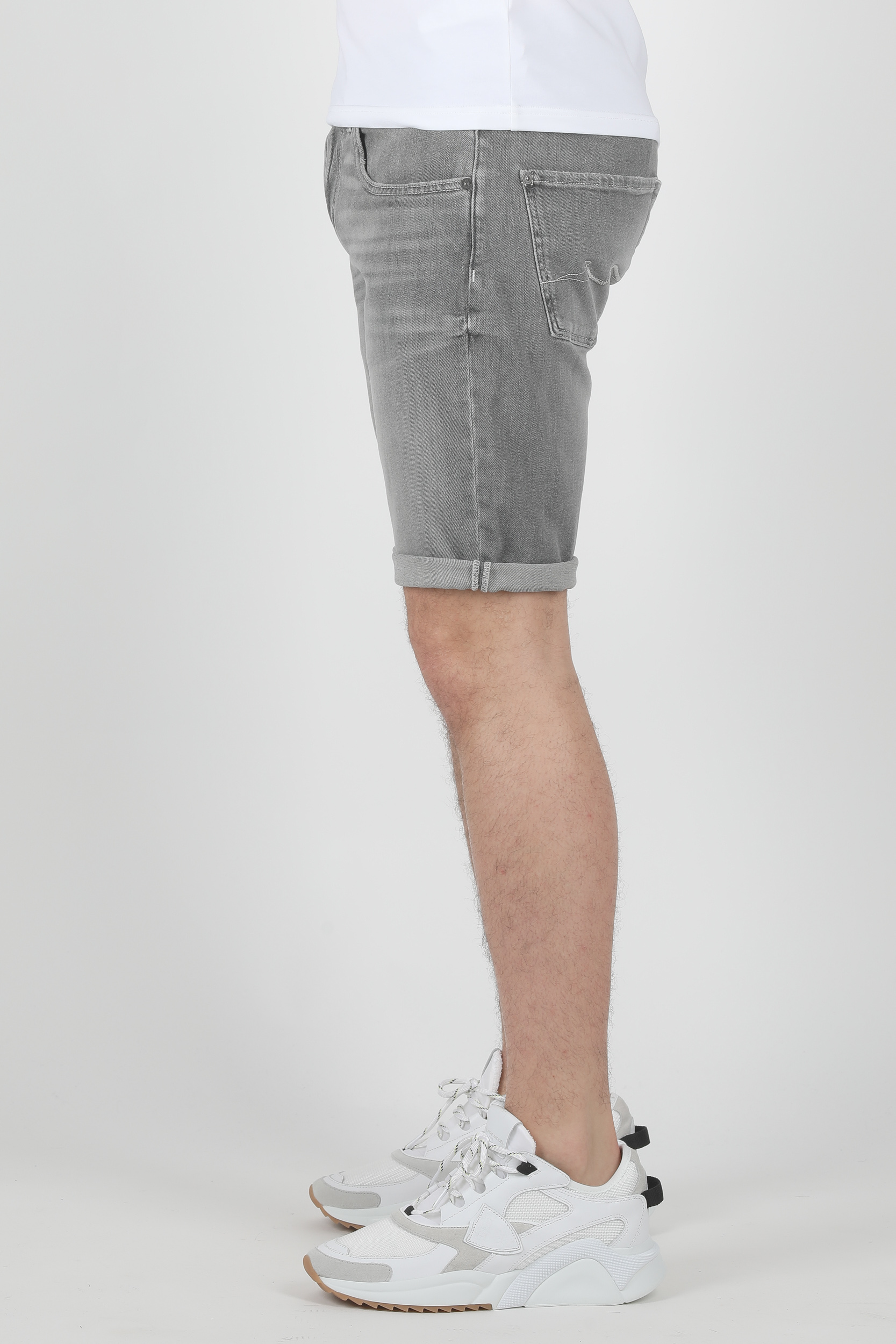 SHORT SEVEN GRIS JSZ2A500HG