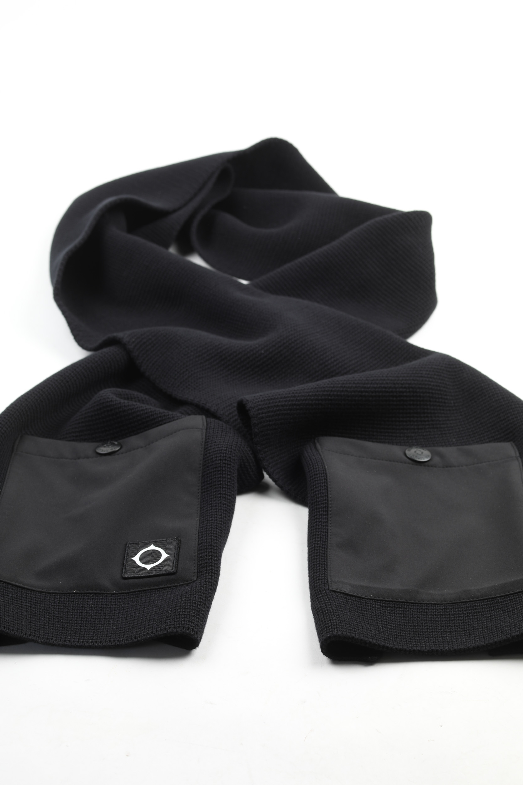 ECHARPE MASTRUM NOIR 6311-M000