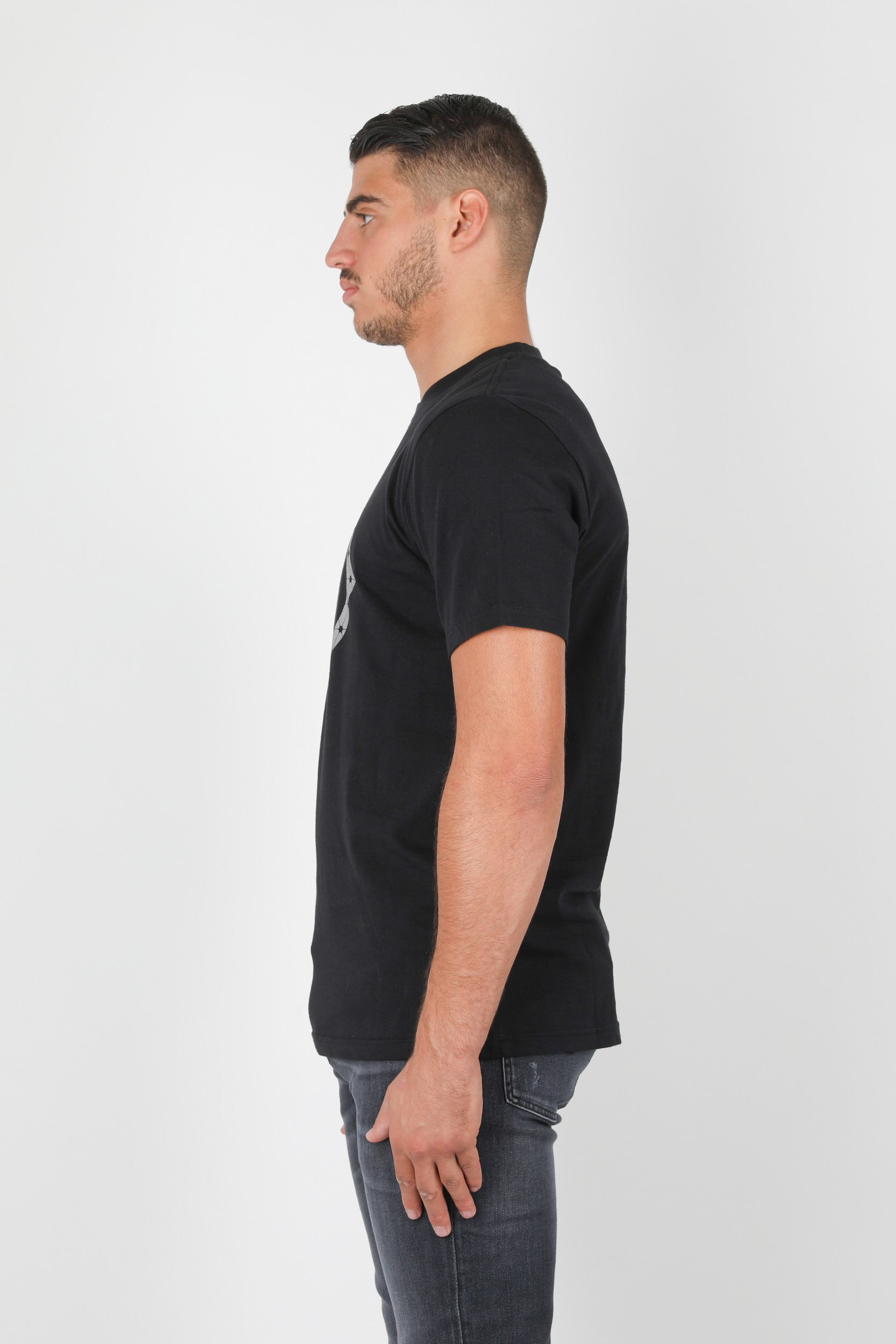 T-SHIRT MASTRUM NOIR 8356-M000