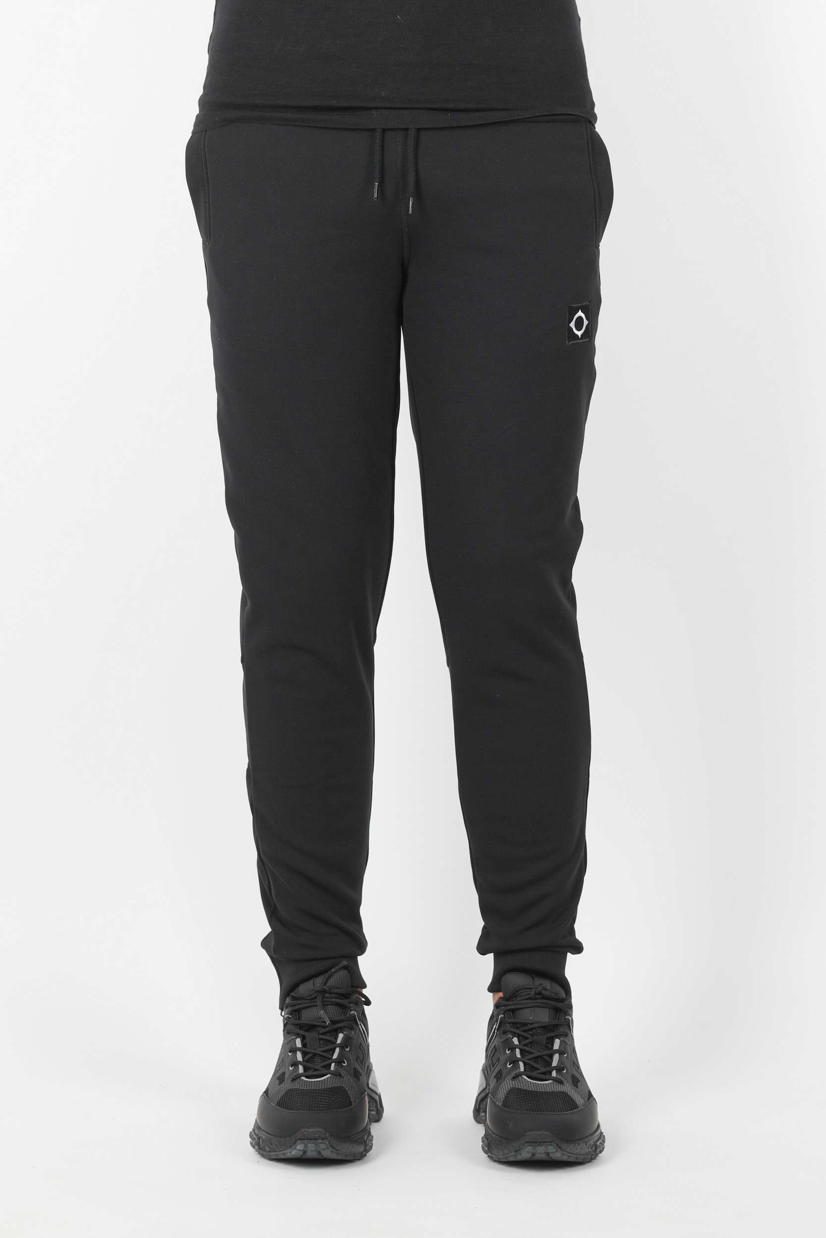 PANTALON MASTRUM NOIR 2322-M000,PANTALON MASTRUM NOIR 2322-M000,PANTALON MASTRUM NOIR 2322-M000