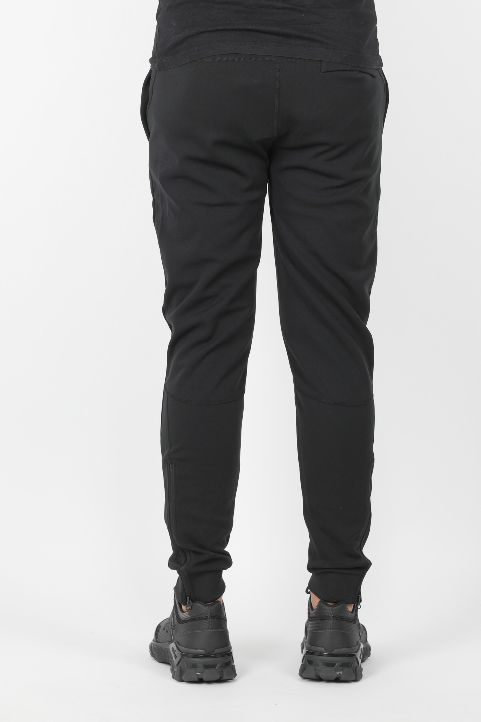 PANTALON MASTRUM NOIR 2322-M000