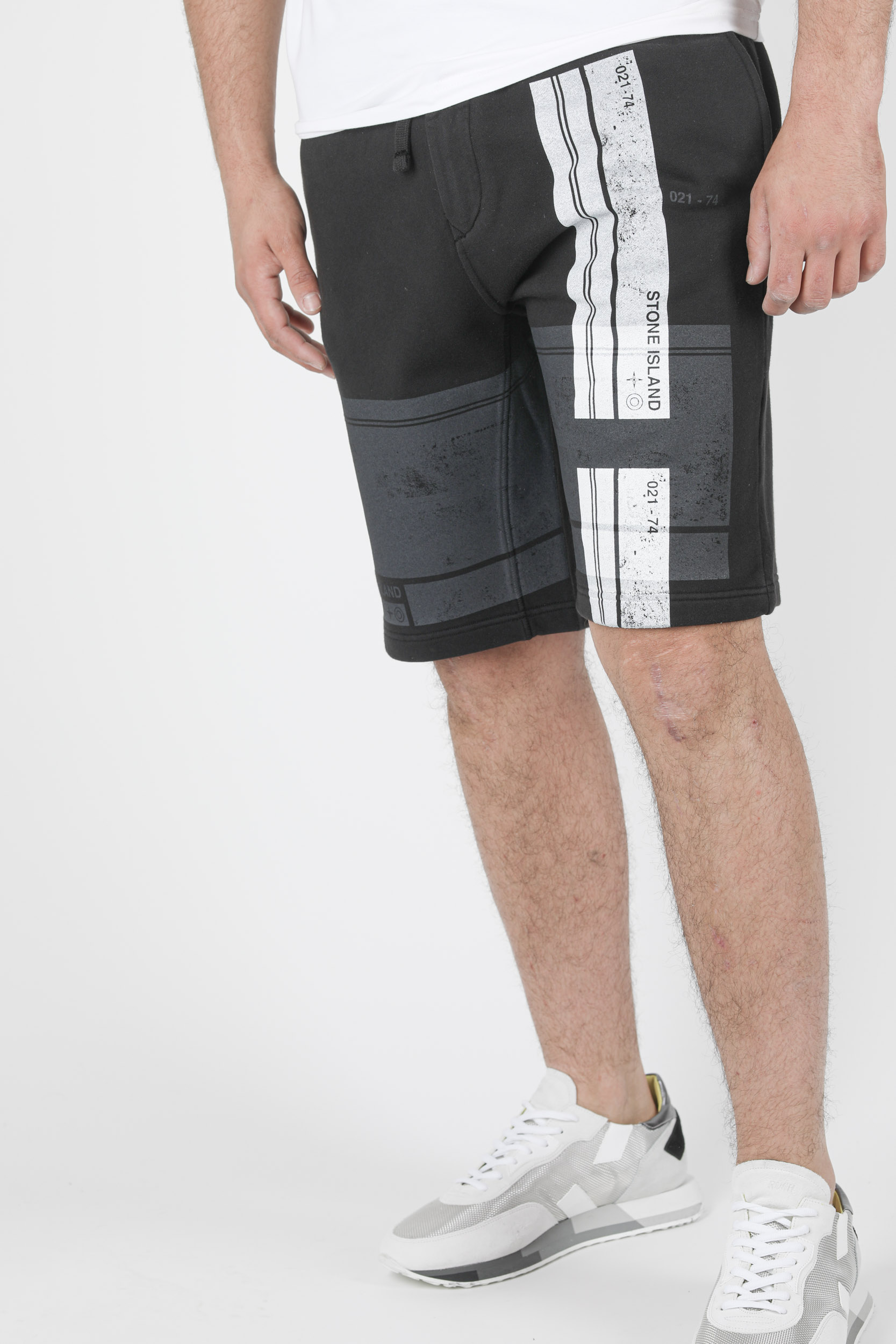 SHORT STONE ISLAND NOIR A IMPRIME 741566596-V0029