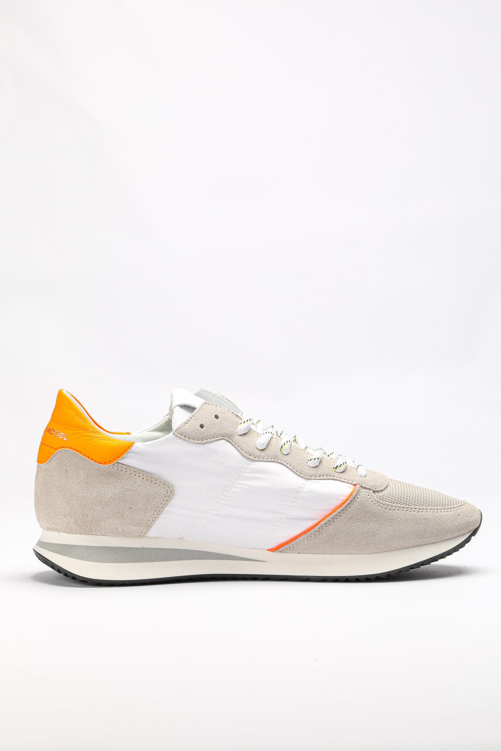 BASKETS PHILIPPE MODEL BLANCHE ET ORANGE FLUO RUNNING TZLU-WP10