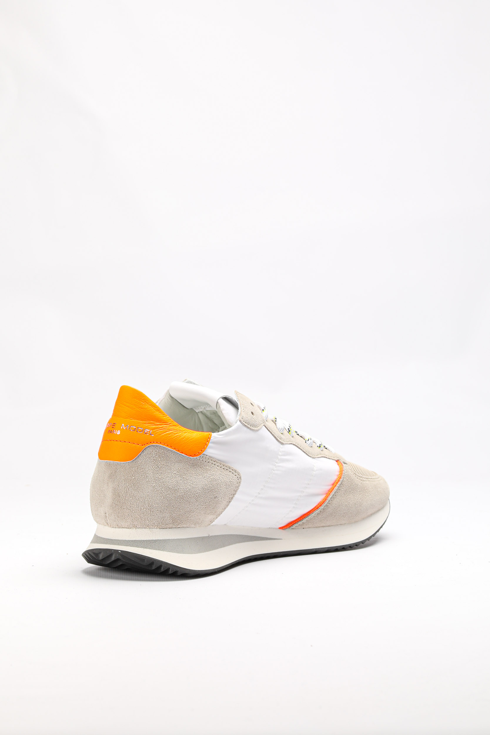BASKETS PHILIPPE MODEL BLANCHE ET ORANGE FLUO RUNNING TZLU-WP10