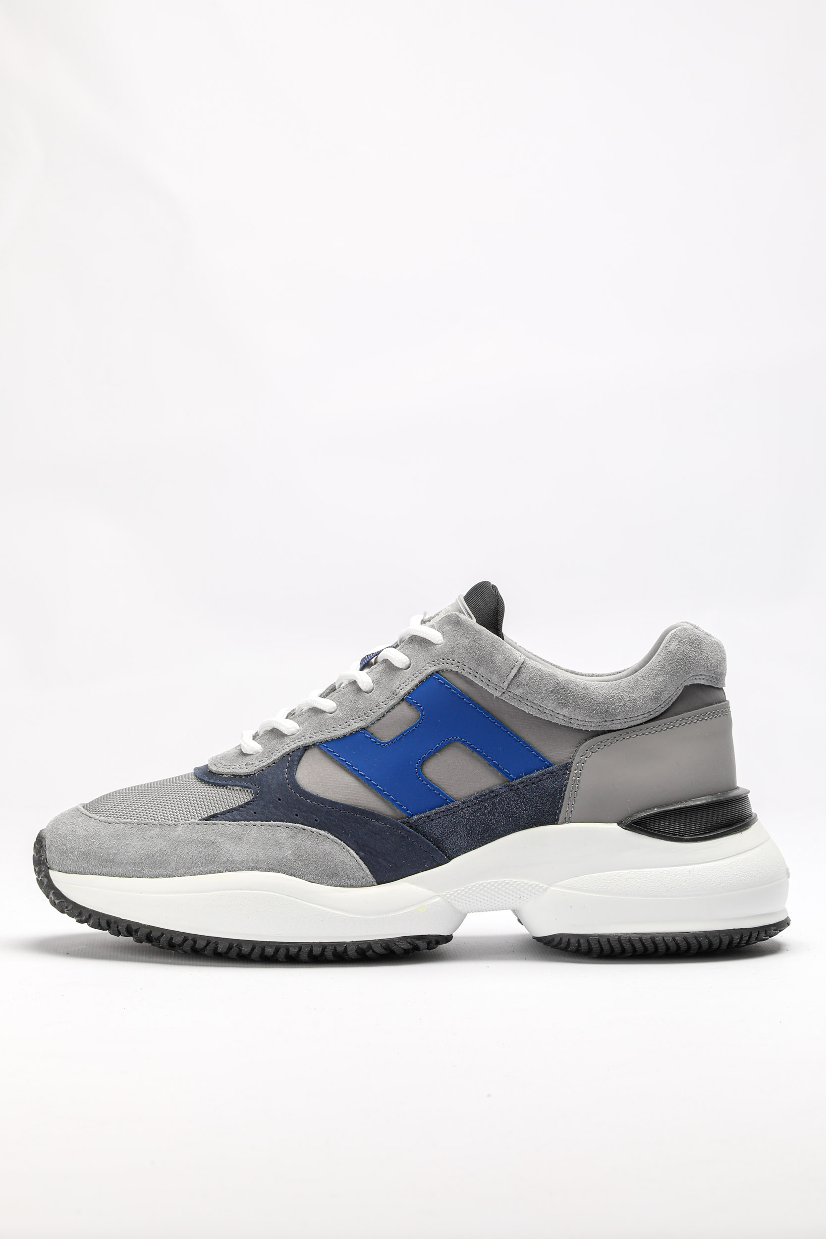 BASKETS HOGAN GRISES ET BLEU HXM5450-S615L