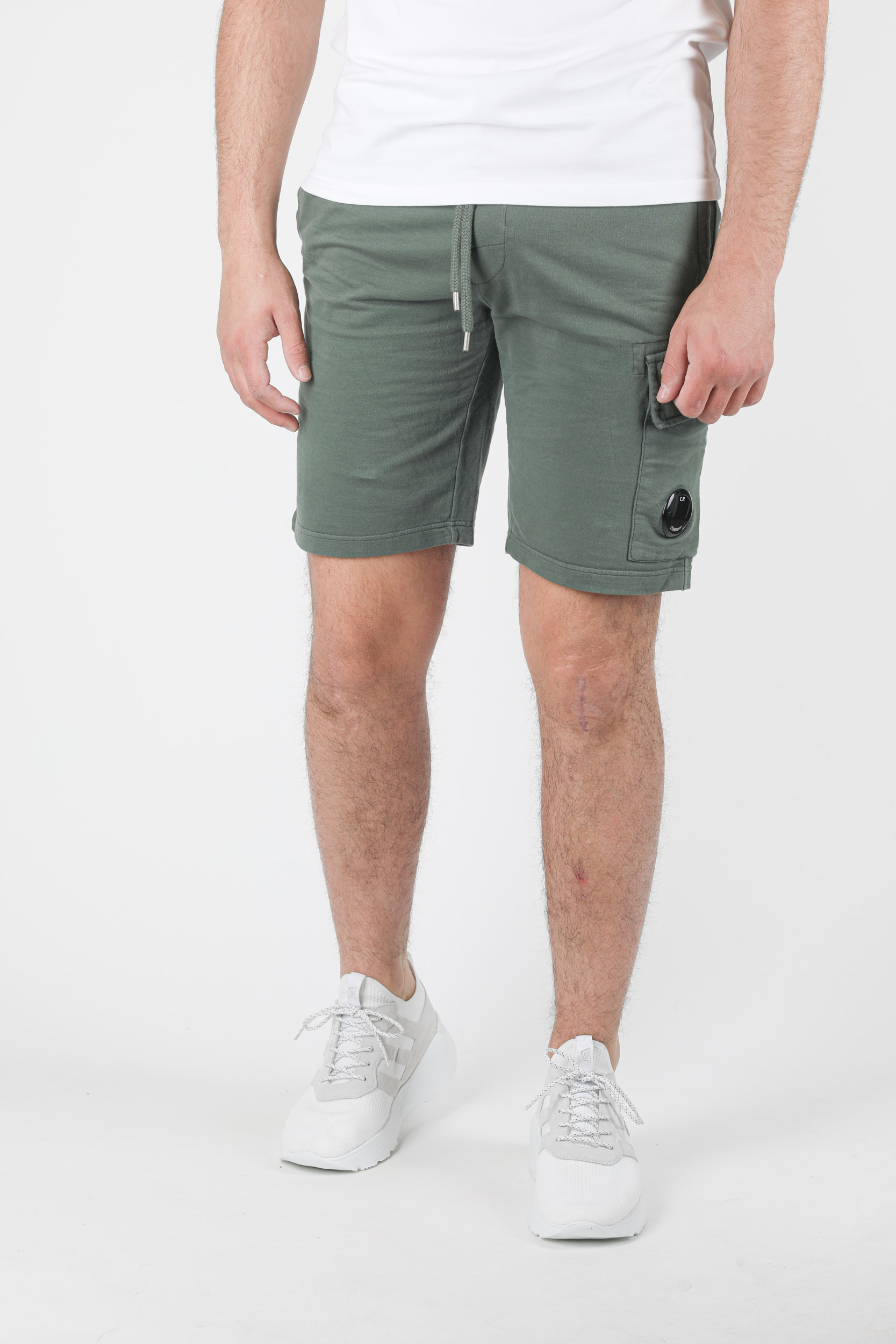 SHORT C.P COMPANY VERT SAUGE B041A-668