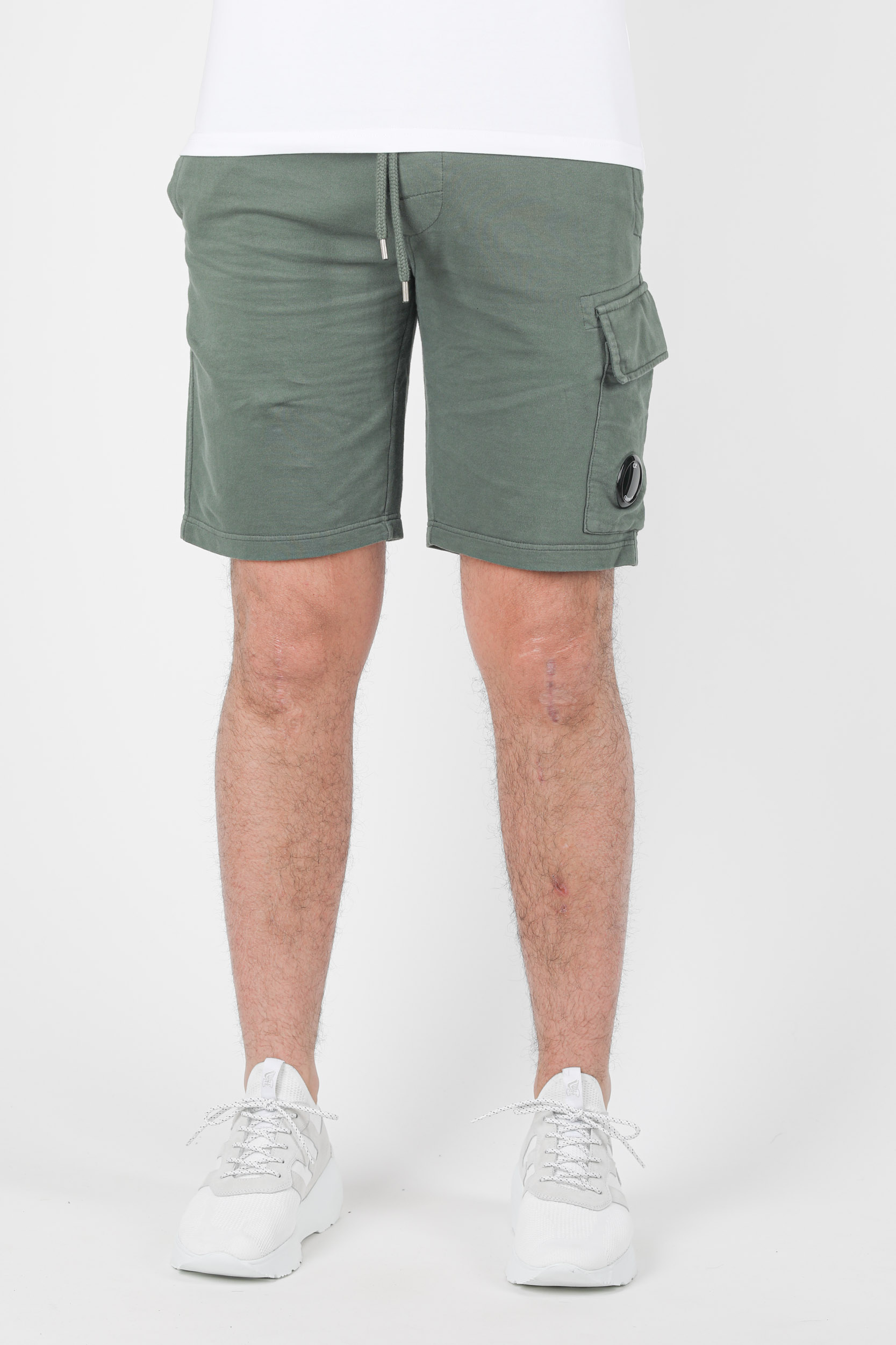 SHORT C.P COMPANY VERT SAUGE B041A-668