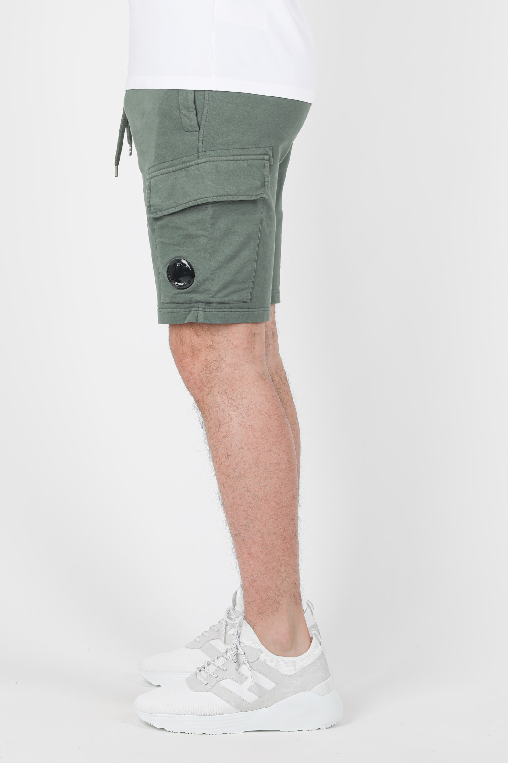 SHORT C.P COMPANY VERT SAUGE B041A-668