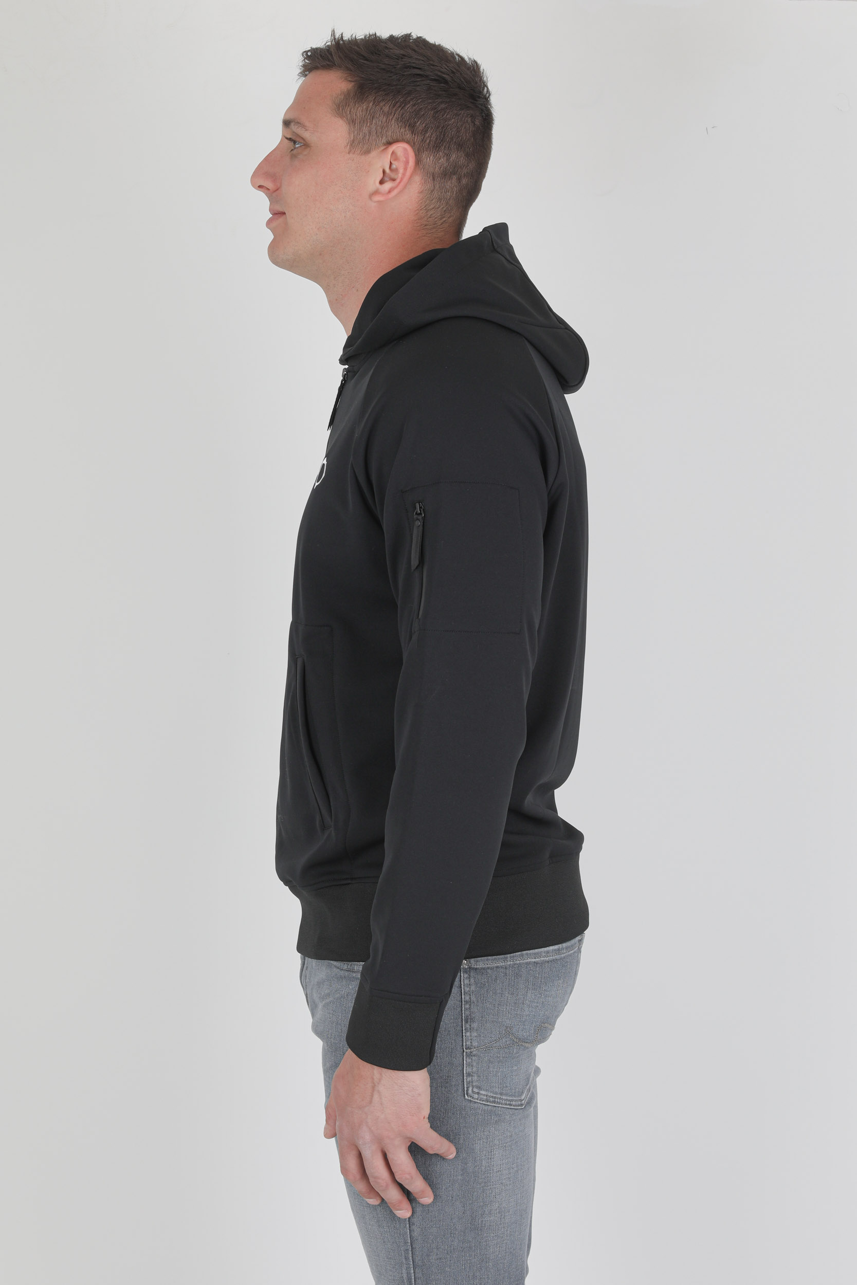 SWEAT A CAPUCHE DEMI ZIP NOIR MASTRUM MAS4469-M000
