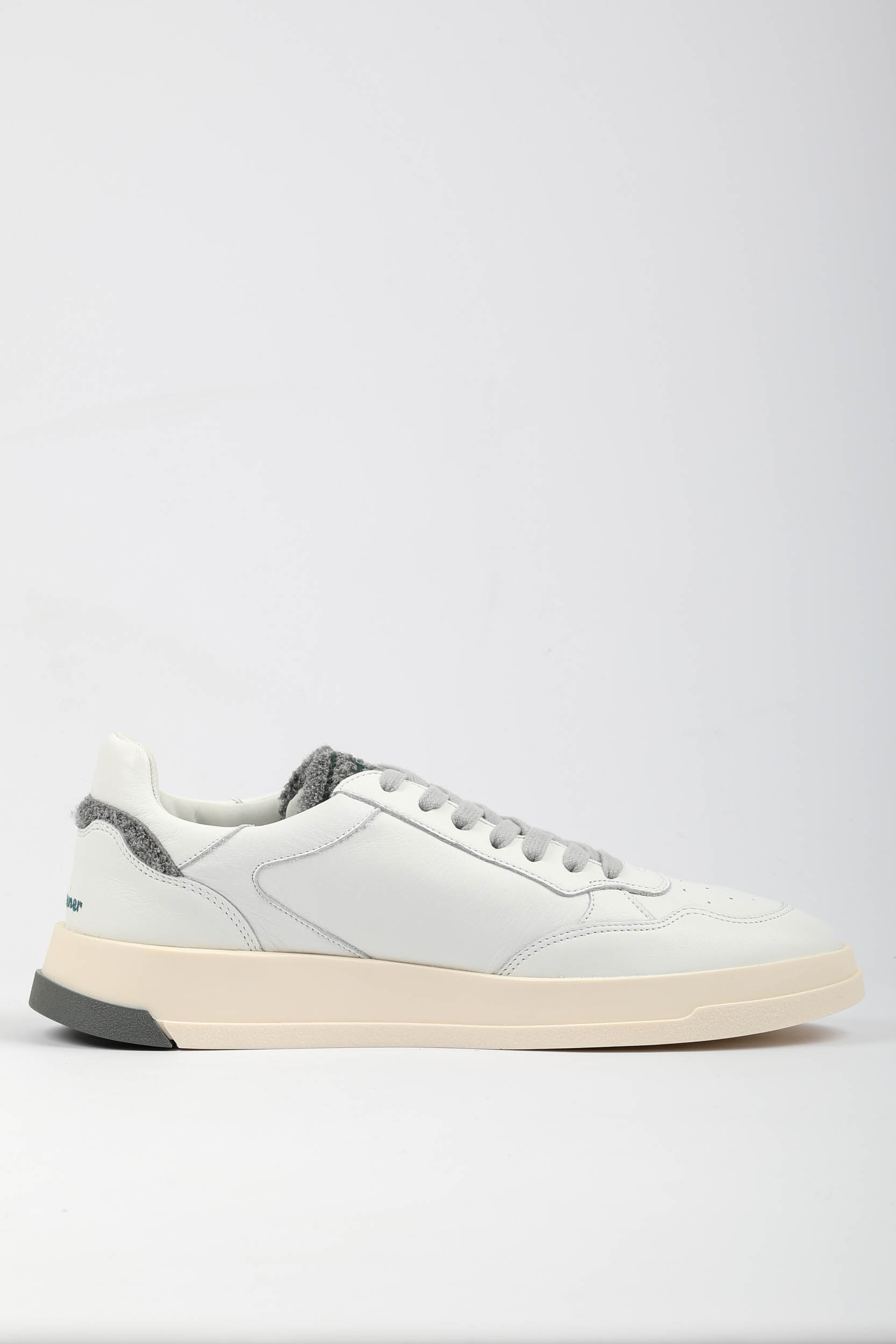 BASKETS GHOUD BLANCHES ET GRISES TWLM-CS21