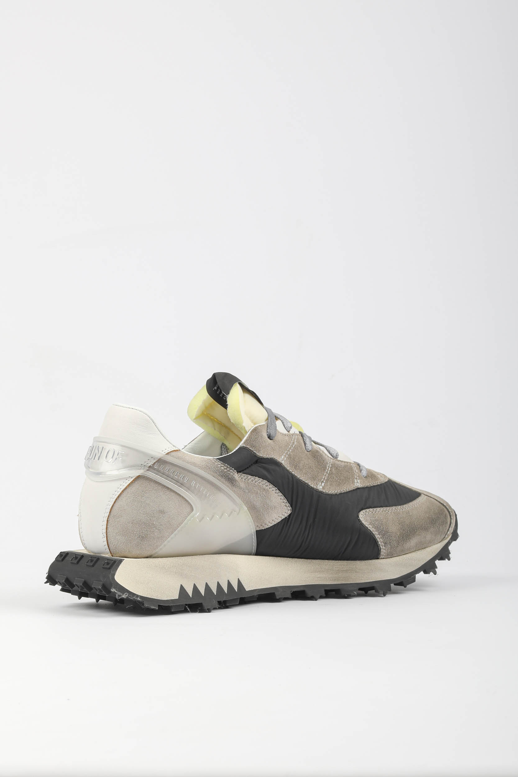 BASKETS RUN OF BEIGE ET NOIR 40039-CARBONIFERA