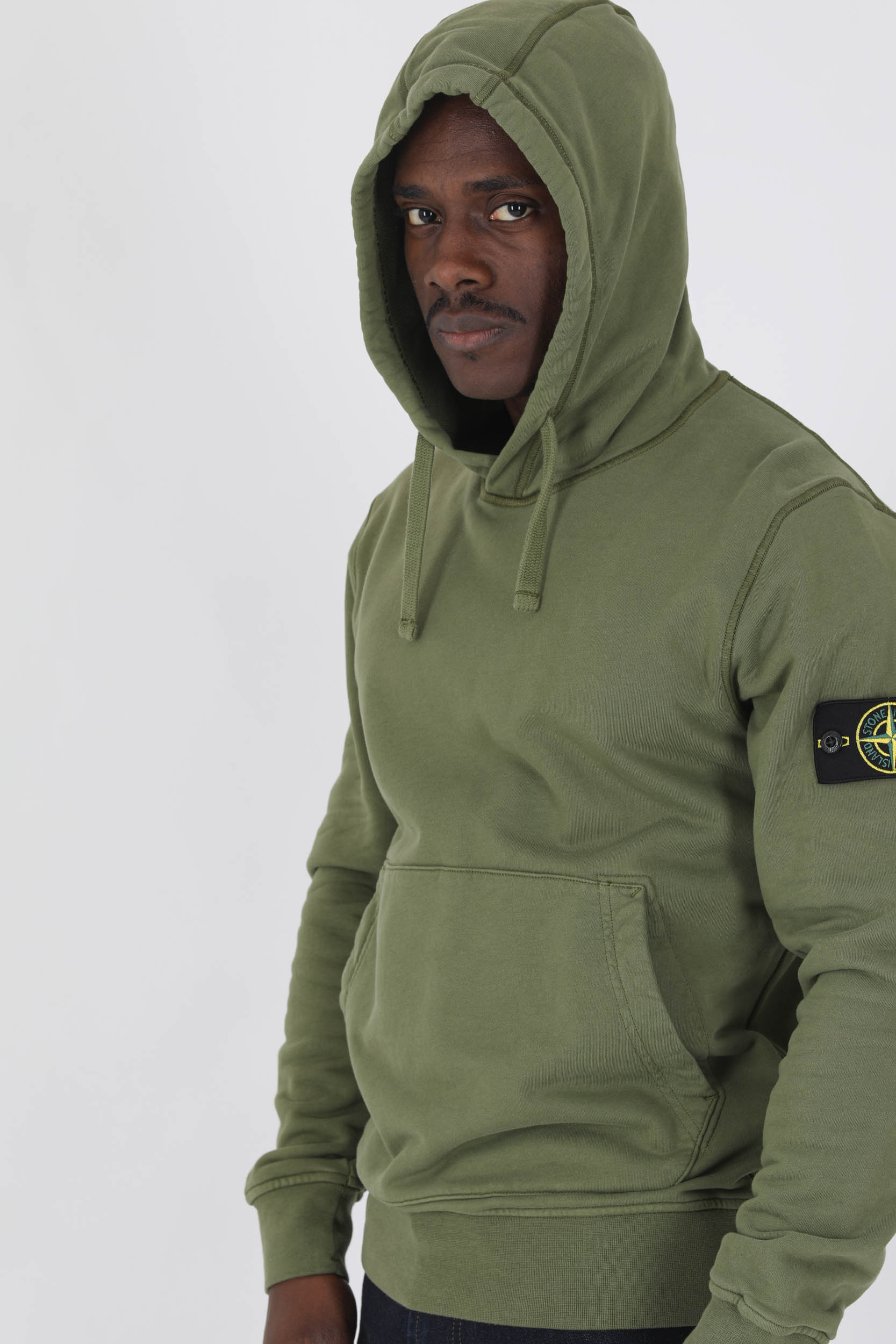 SWEAT A CAPUCHE STONE ISLAND KAKI 761564151-V0058