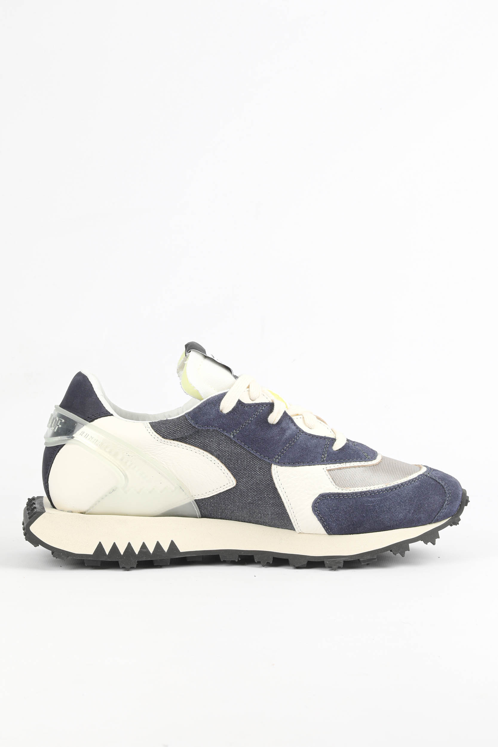 BASKETS RUN OF MARINES 40038-UCLA