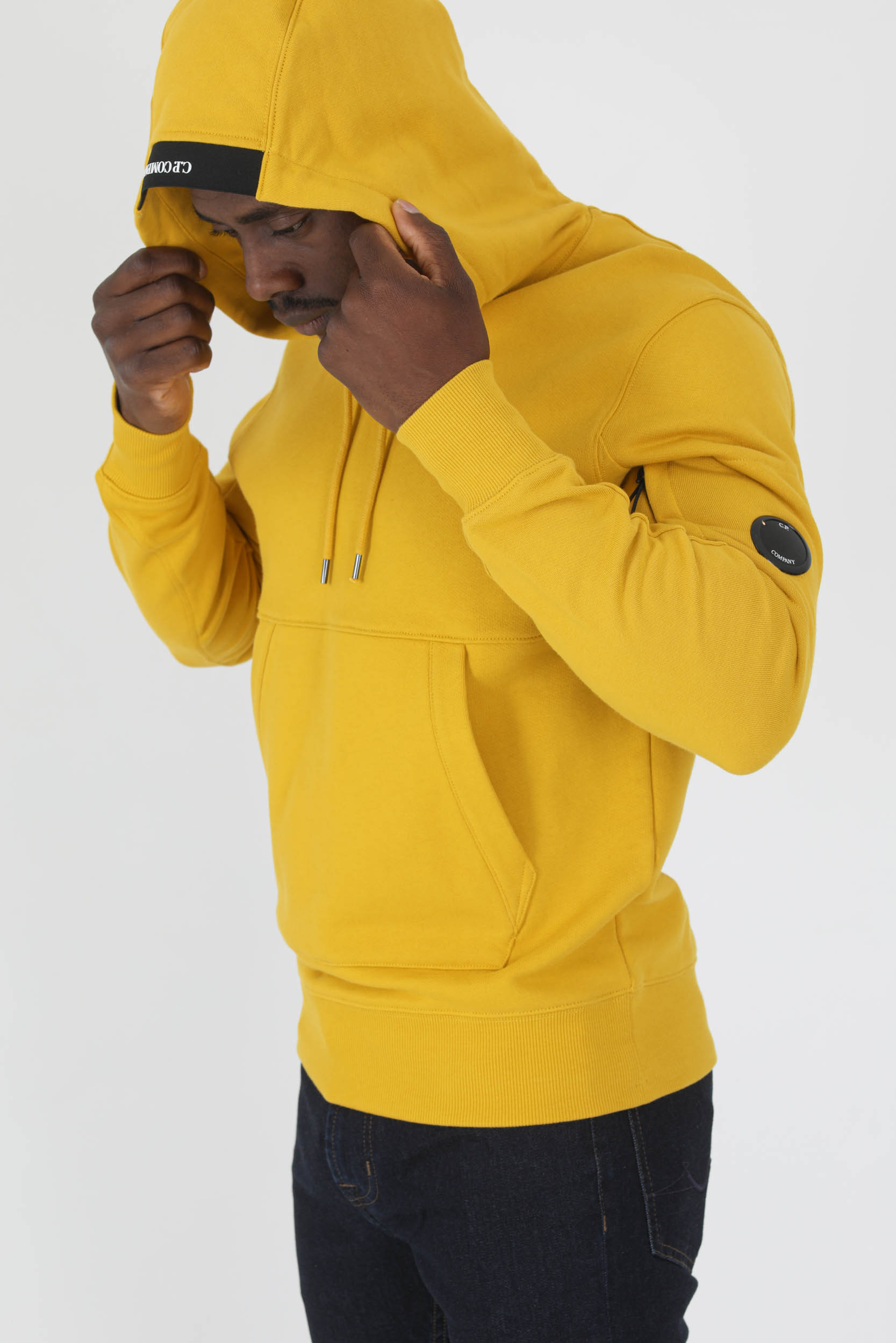 SWEAT A CAPUCHE C.P COMPANY JAUNE S023A-239
