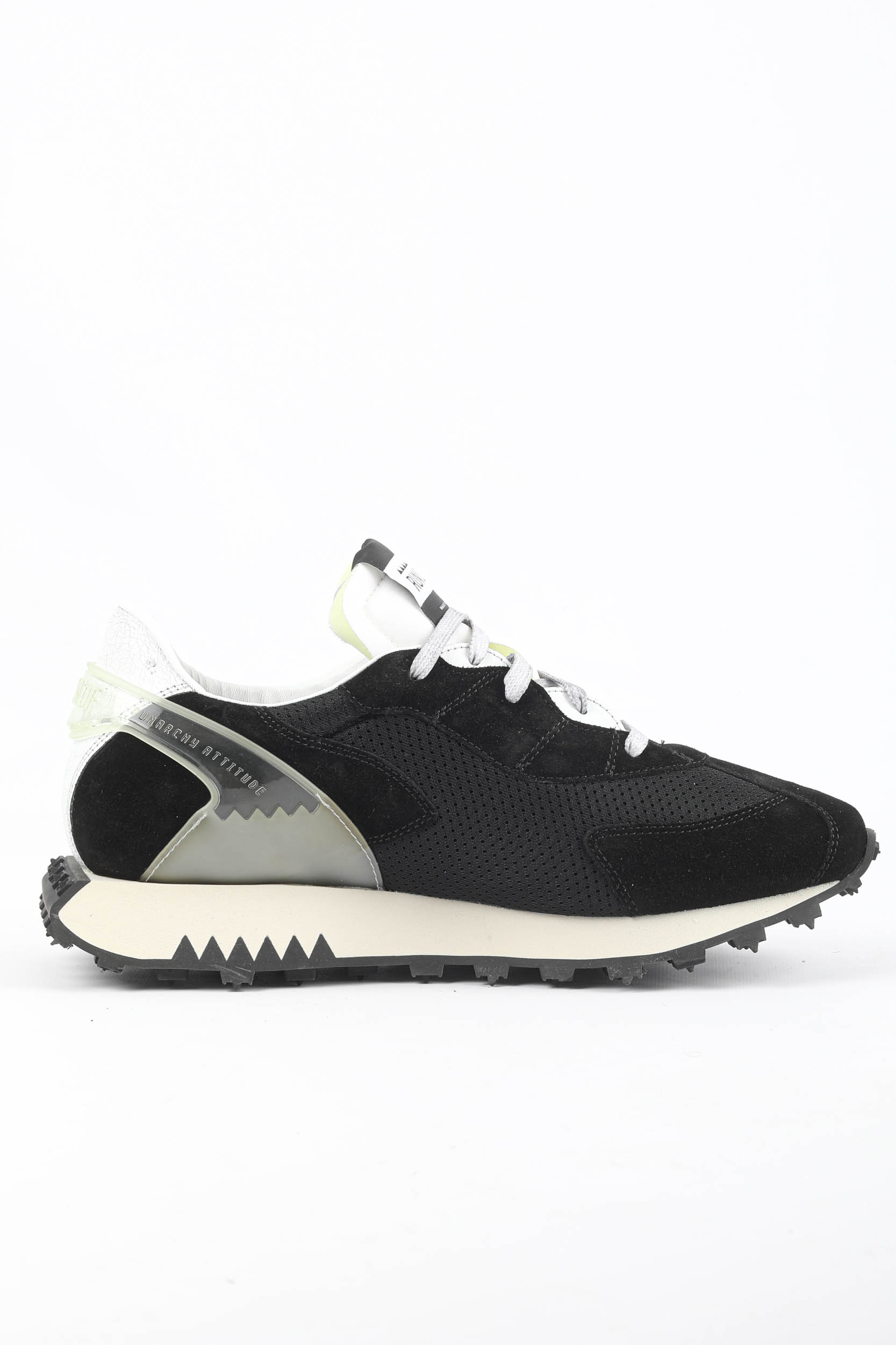 BASKETS RUN OF BLACK 40039-BLACK