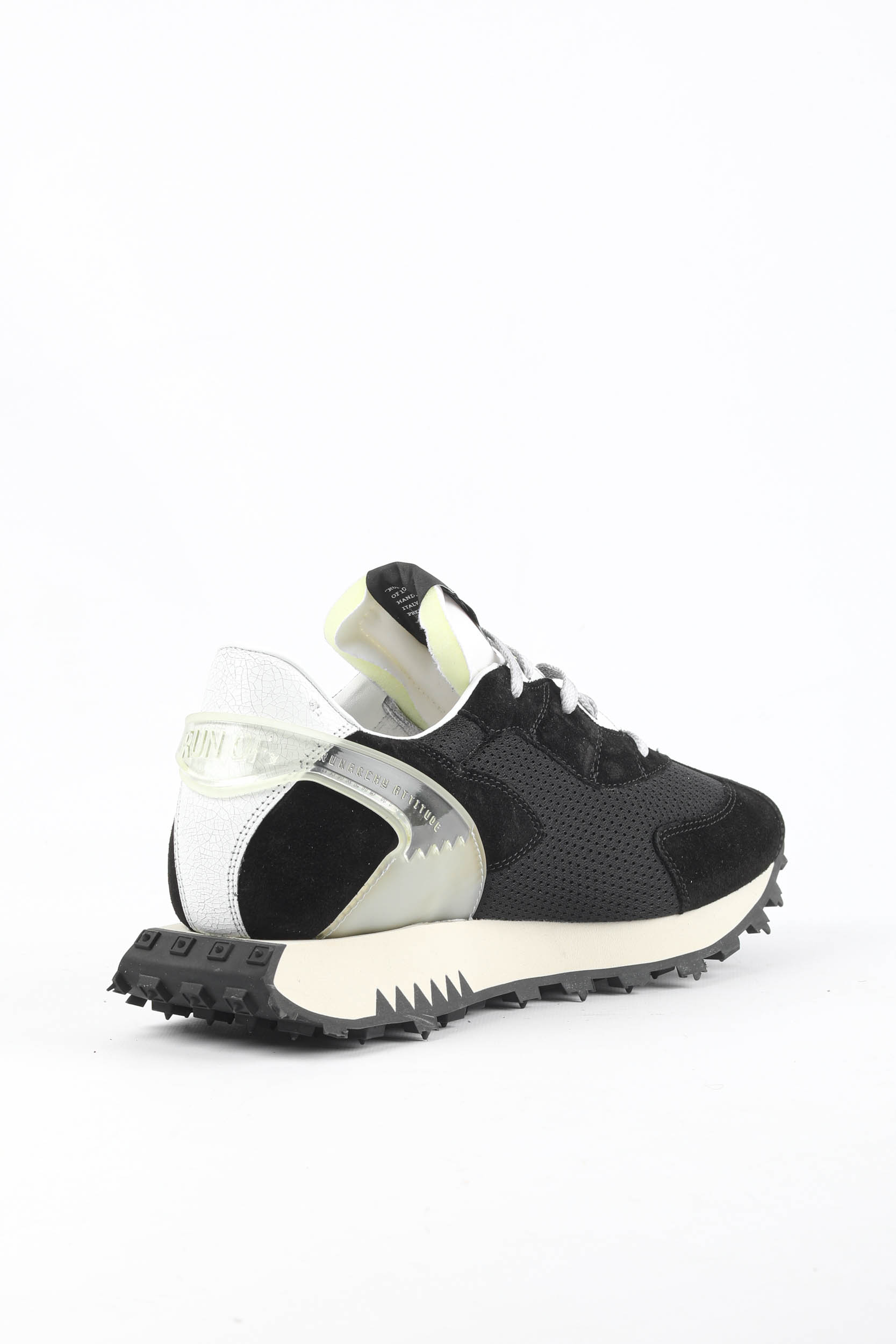 BASKETS RUN OF BLACK 40039-BLACK