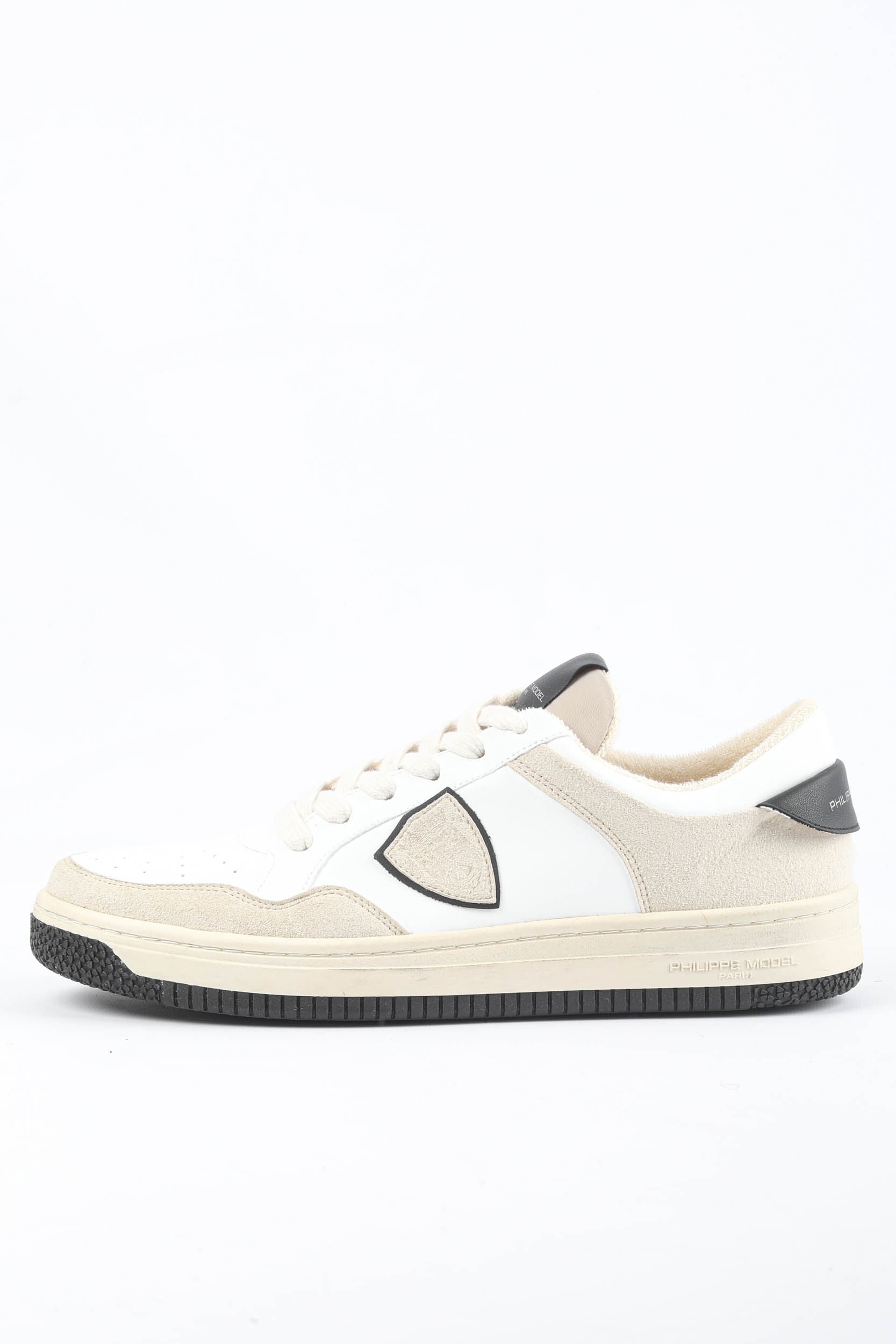 BASKETS PHILIPPE MODEL LYON BLANCHES/NOIR LYLU-CX03