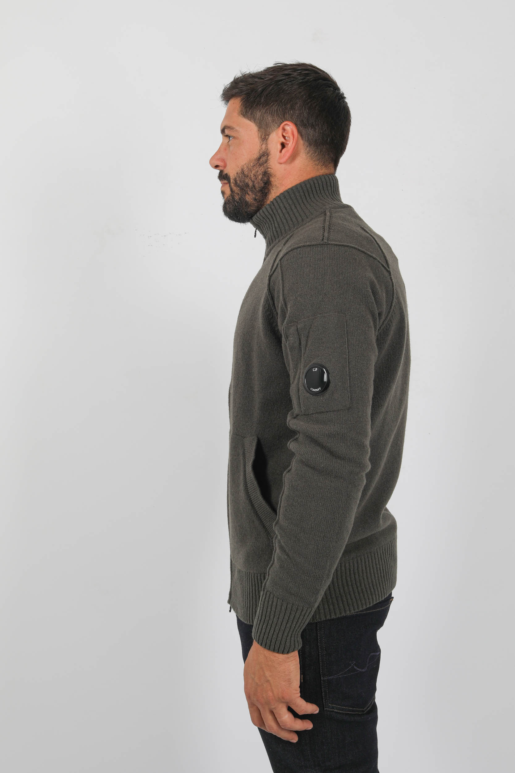 PULL C.P COMPANY ZIPPE LAINE KAKI N402A-670