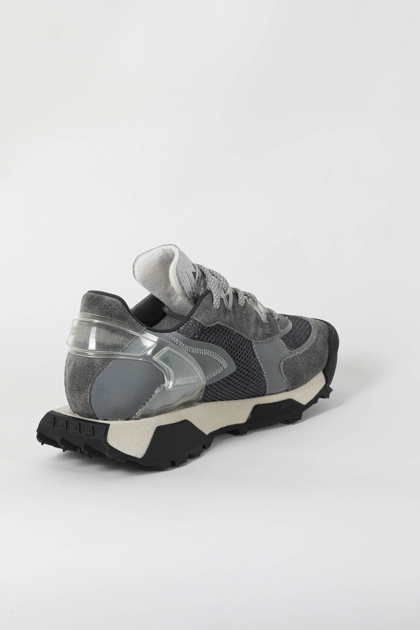 BASKETS RUN OF GRIS/ARGENT REVOLT NEP-M