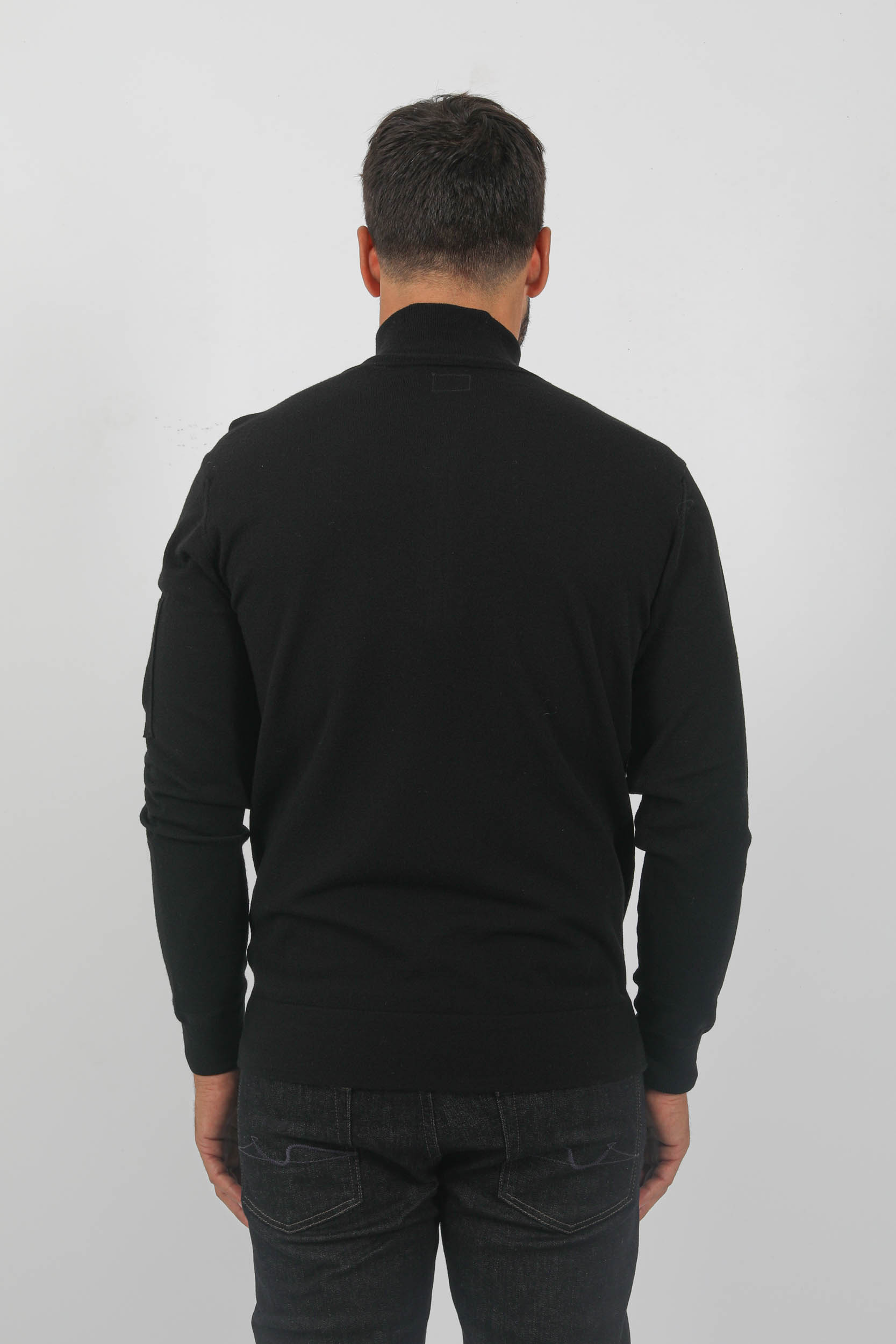 PULL C.P COMPANY COL DEMI ZIP NOIR N073A-999