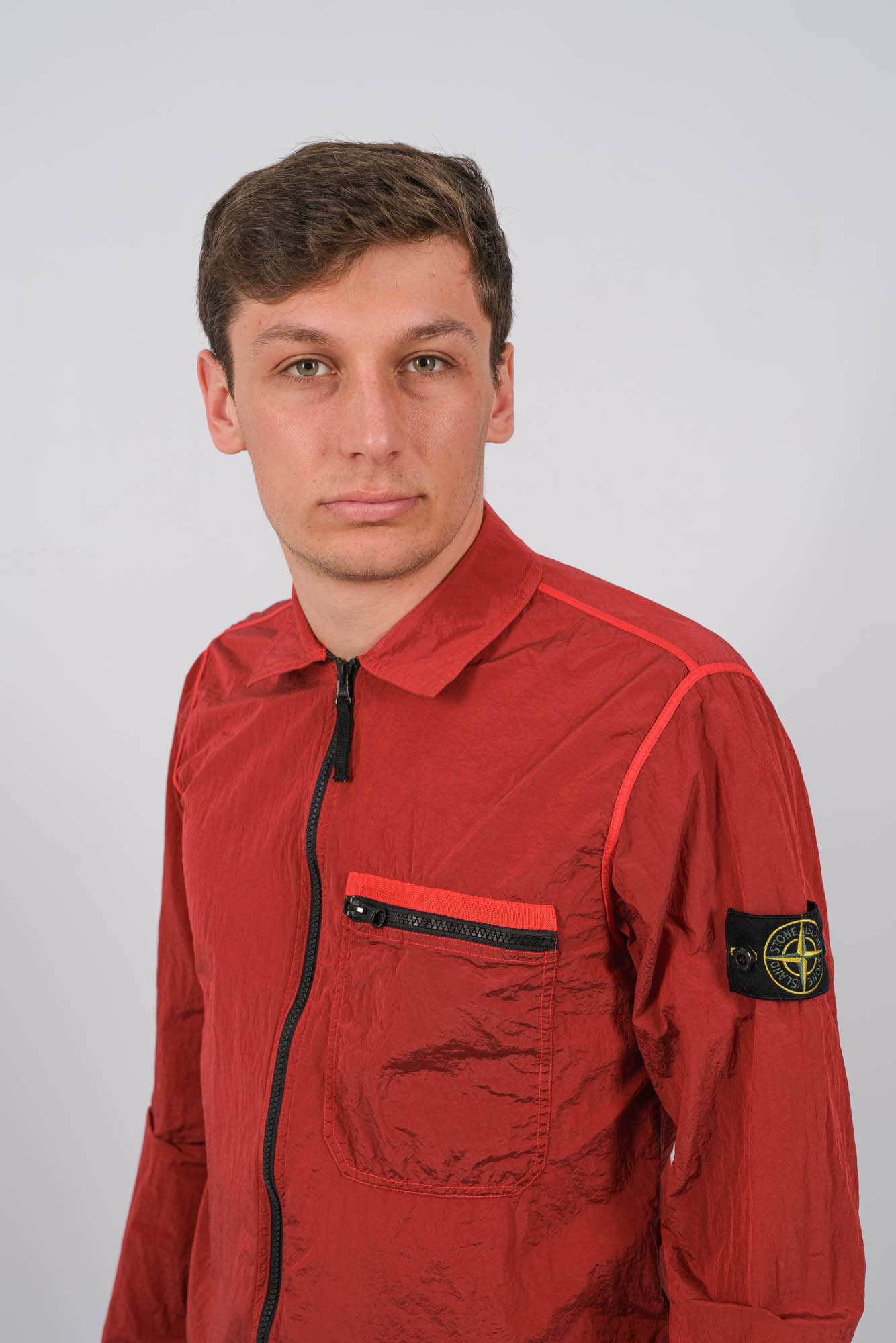 SURCHEMISE NYLON STONE ISLAND ROUGE 801511219-V0010