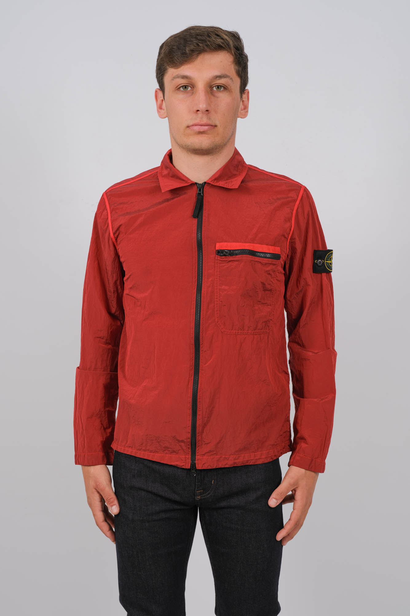 SURCHEMISE NYLON STONE ISLAND ROUGE 801511219-V0010