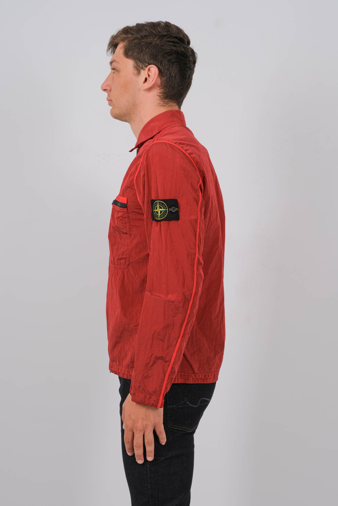 SURCHEMISE NYLON STONE ISLAND ROUGE 801511219-V0010