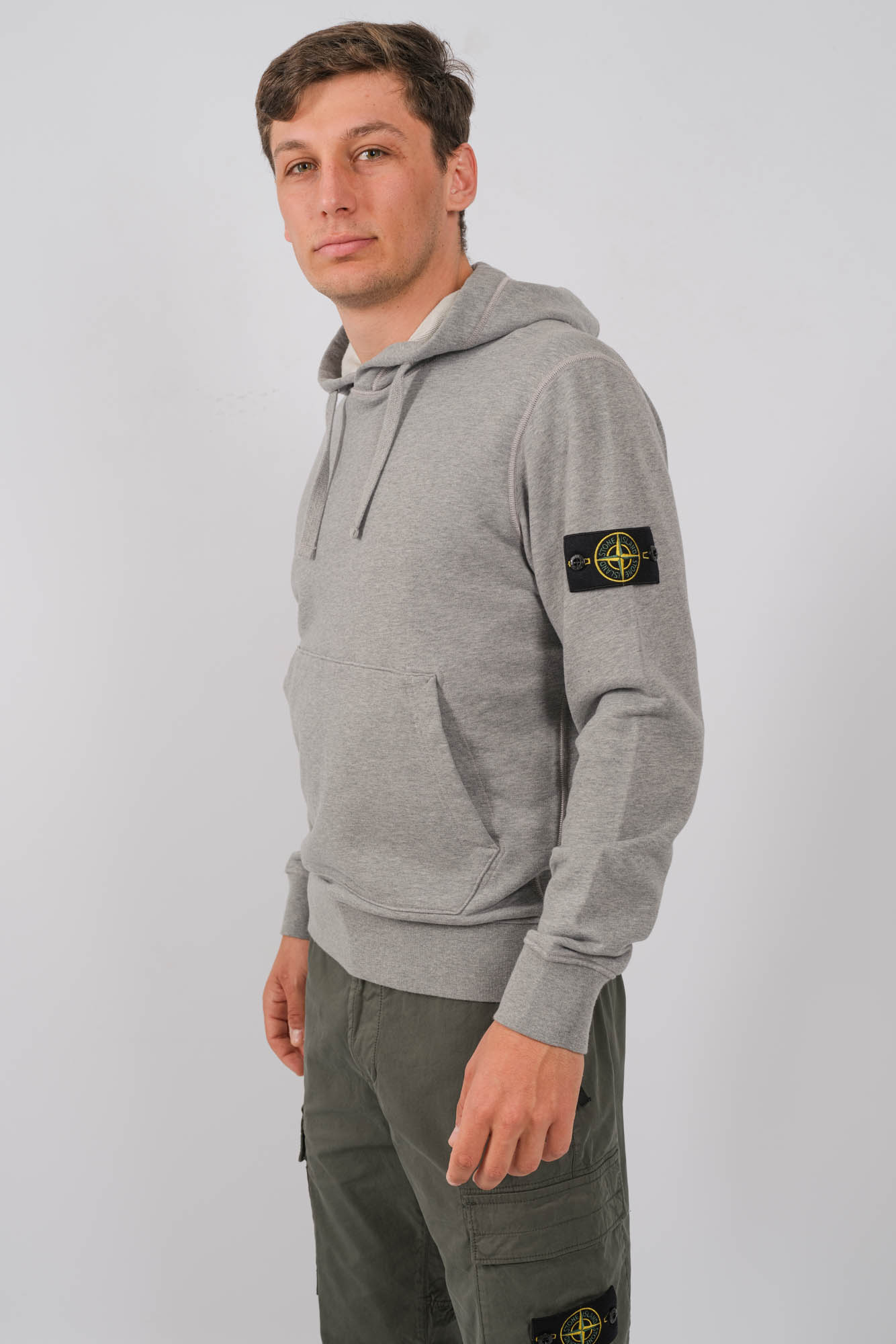 SWEAT CAPUCHE STONE ISLAND GRIS 801564151-A0M64