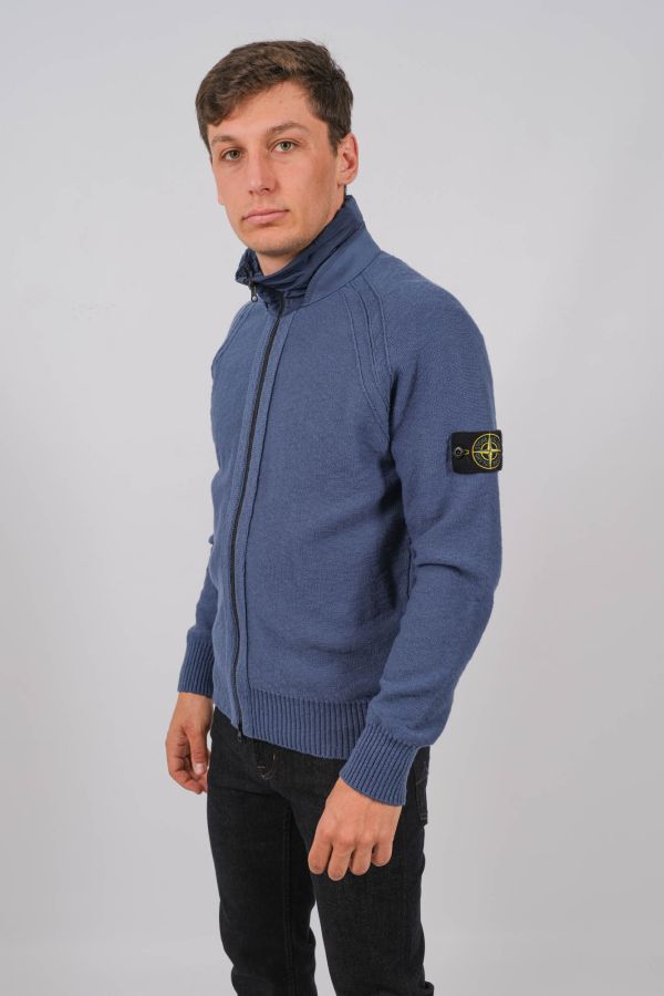 Produit GILET A ZIP STONE ISLAND COL CAPUCHE NYLON 8015503B0-V0024